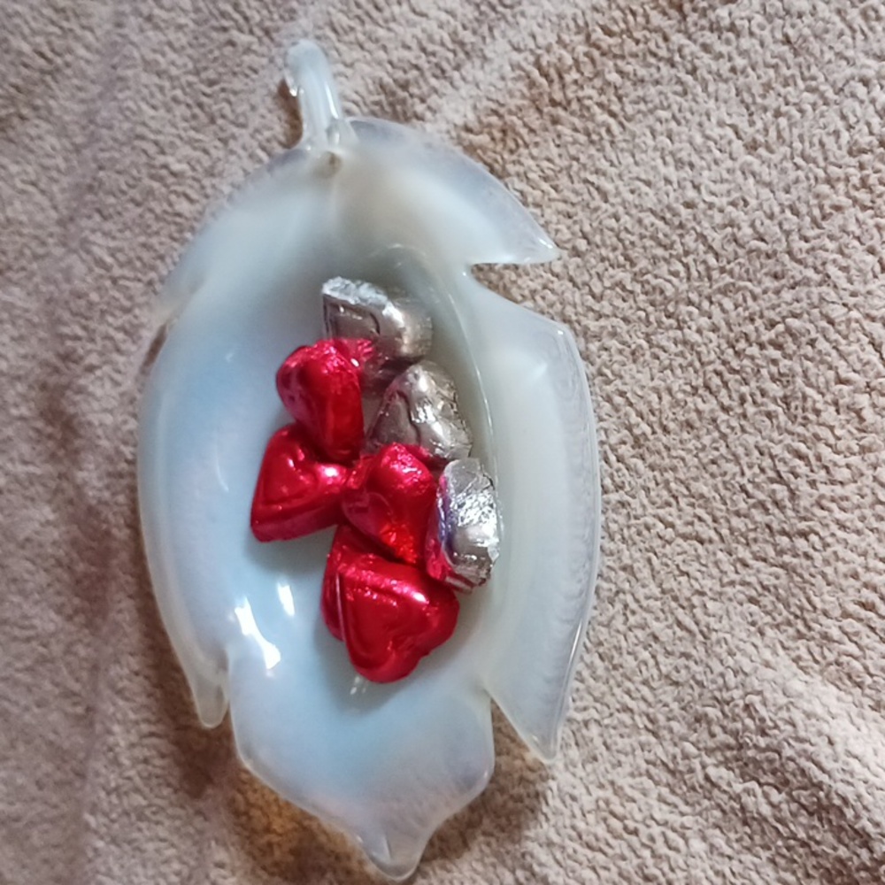 Vintage White Glass Leaf Shaped Bonbon Candy Nut Dish
